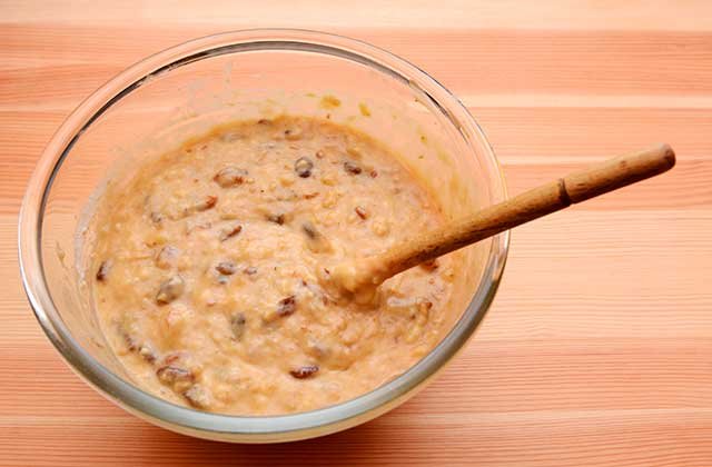 preparando-massa-pao-de-banana