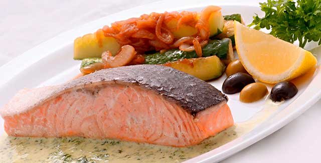 salmao-marinado-com-salada