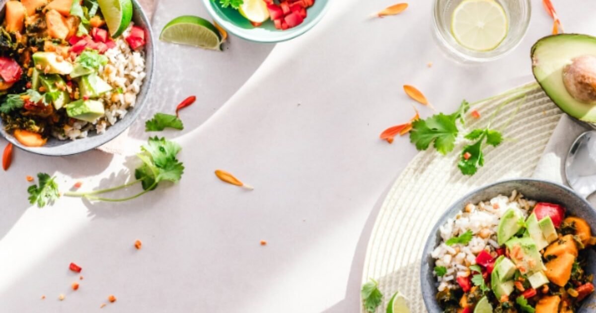 Receita de Salada de Pêra e Gorgonzola, Nozes e Rúcula 